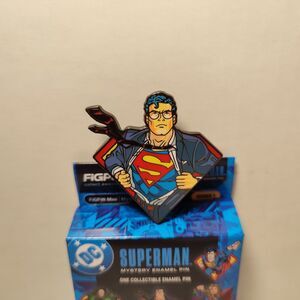 Superman Clark Kent Y705 Enamel Pin Super Rare FigPin Mini Official Lapel Badge